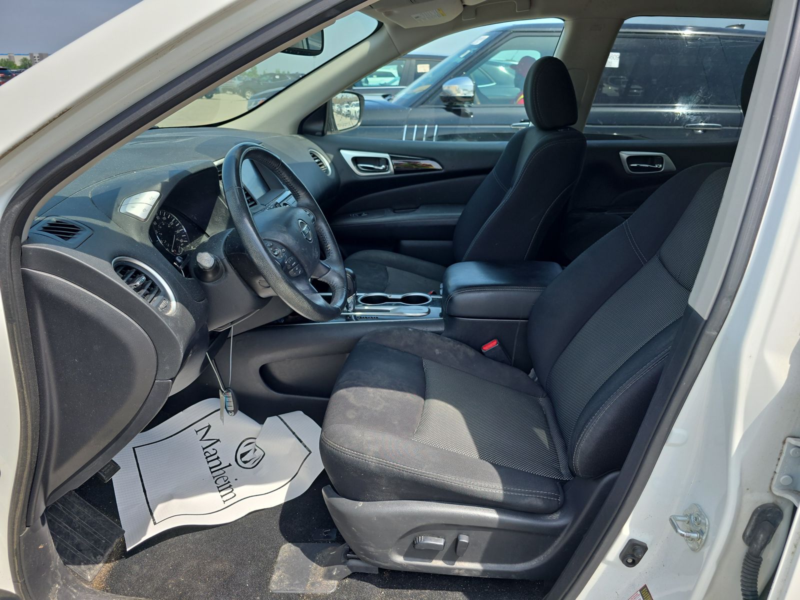 2019 Nissan Pathfinder SV FWD