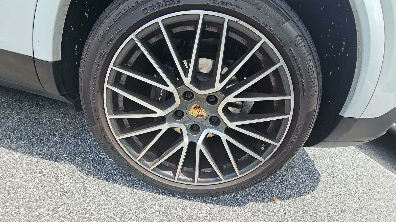 2022 Porsche Cayenne Platinum Edition AWD