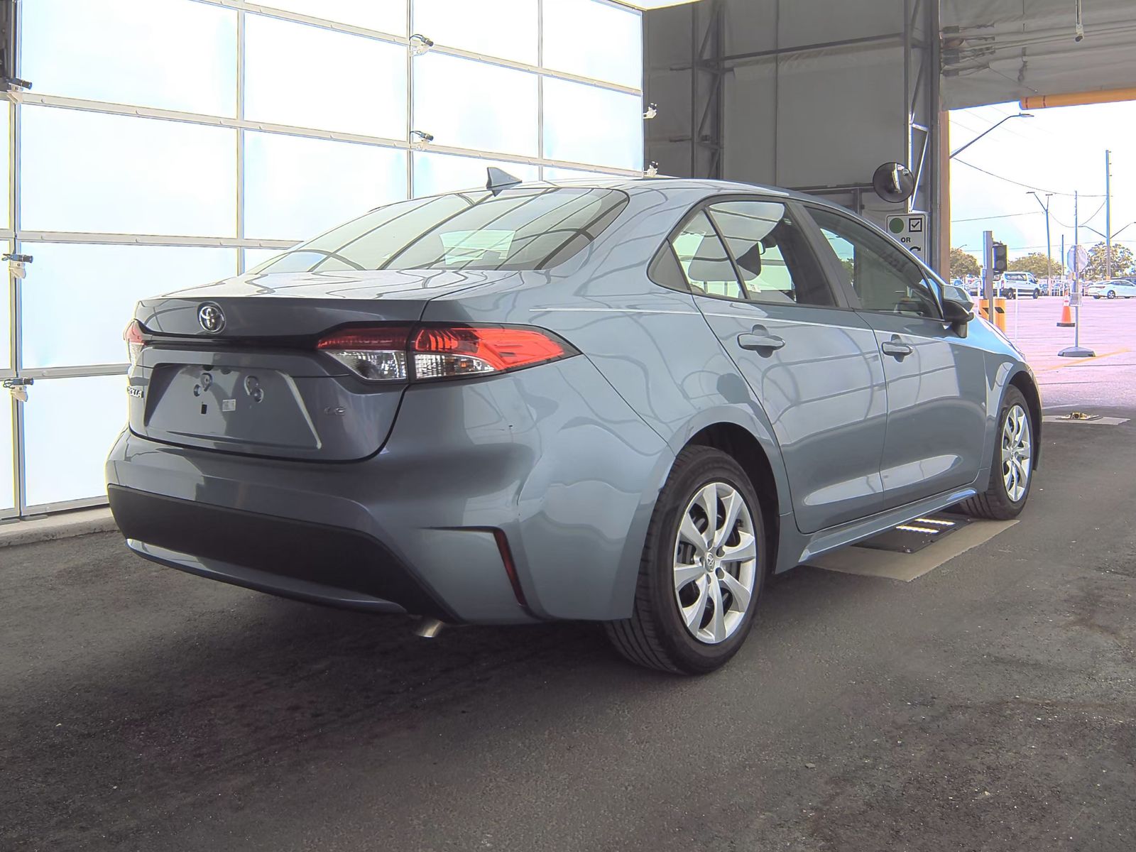 2022 Toyota Corolla LE FWD