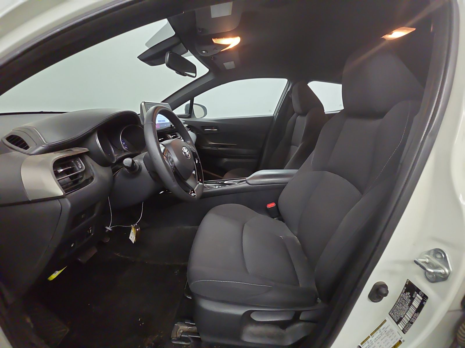 2019 Toyota C-HR XLE FWD