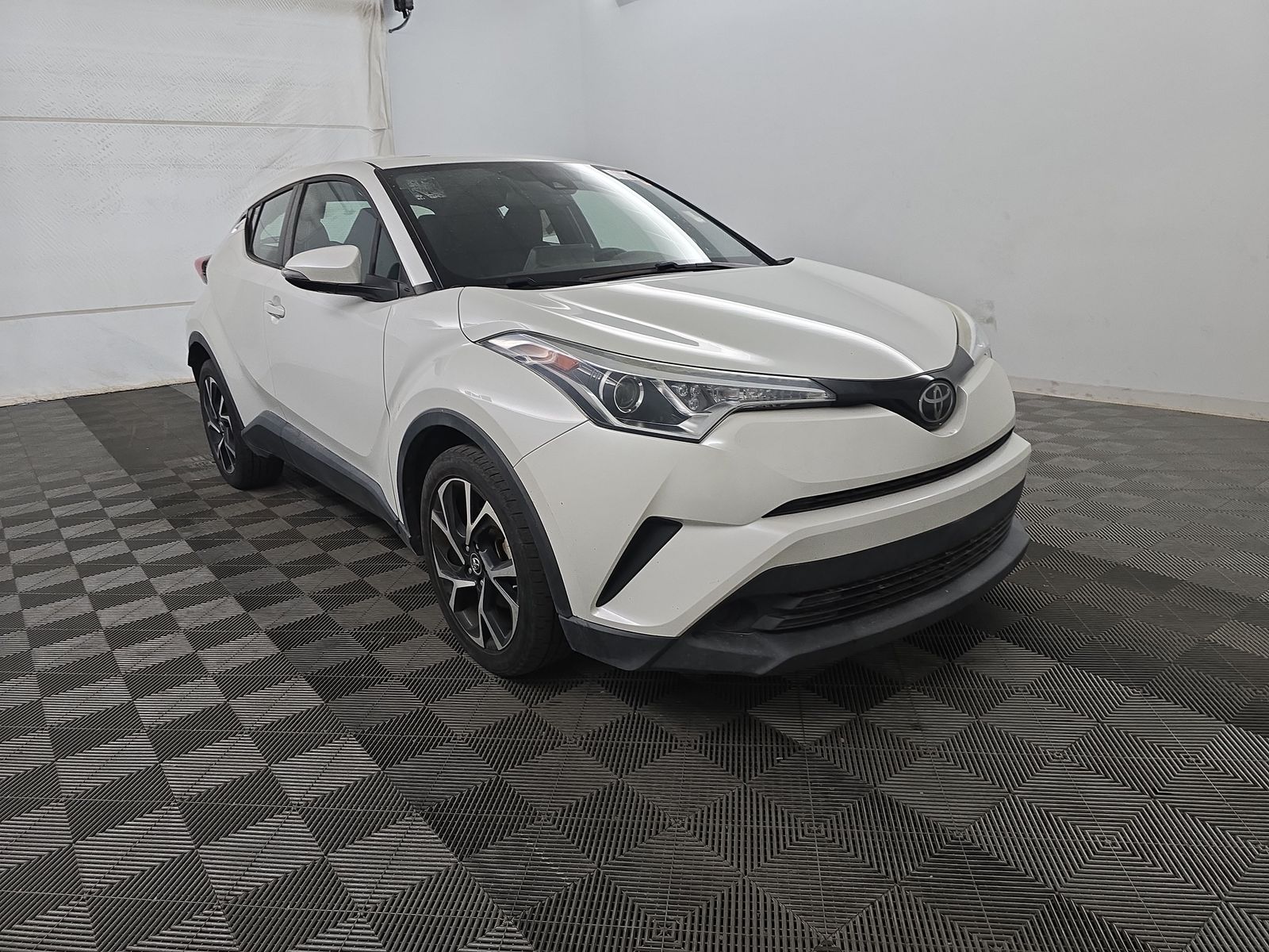 2019 Toyota C-HR XLE FWD