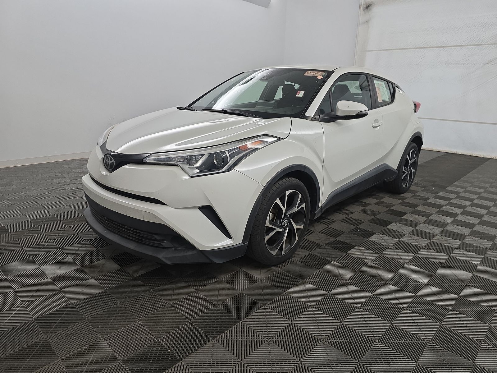 2019 Toyota C-HR XLE FWD