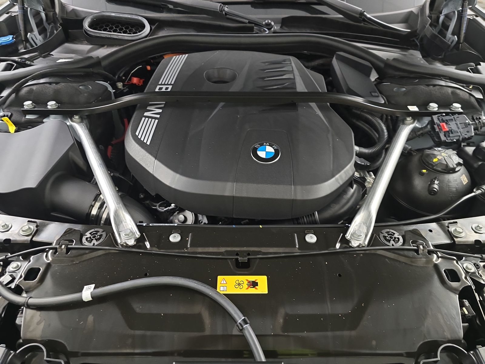 2025 BMW 7 Series 750e xDrive AWD