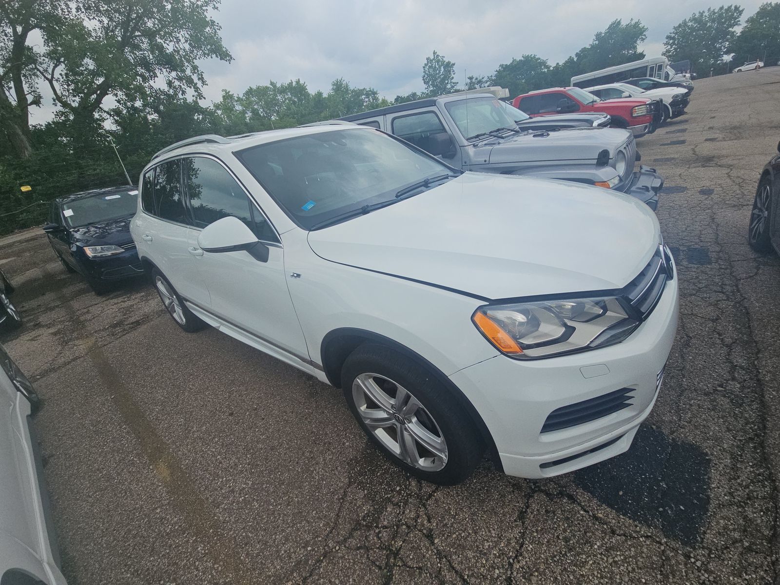 2014 Volkswagen Touareg 3.0L TDI R-Line AWD