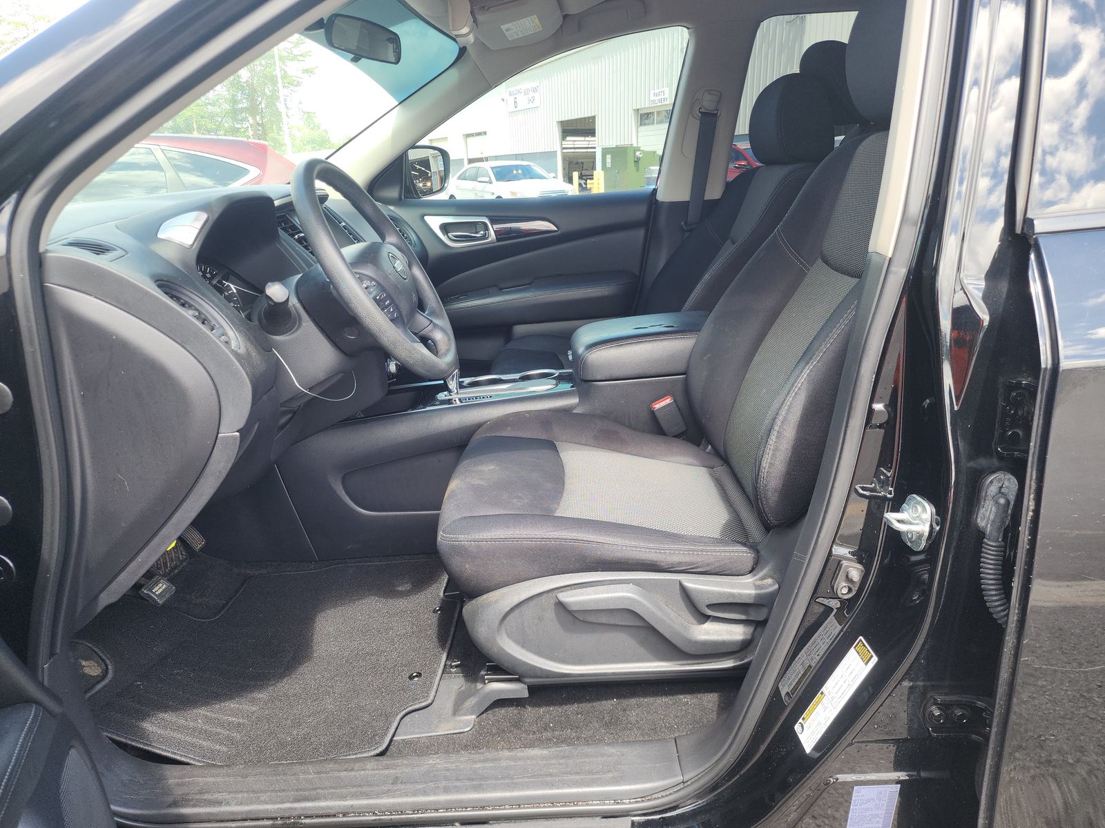 2018 Nissan Pathfinder S FWD