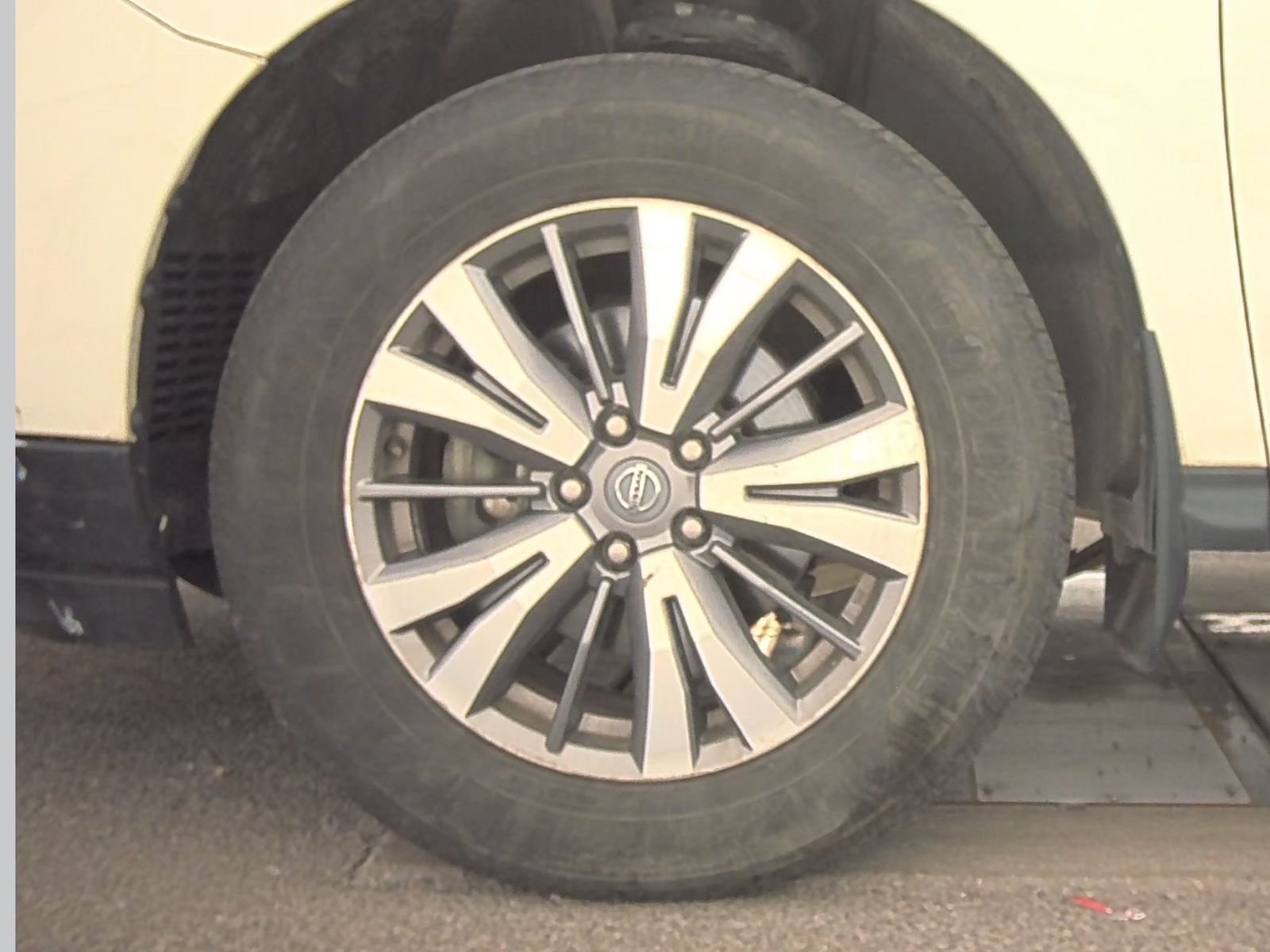 2019 Nissan Pathfinder SV FWD