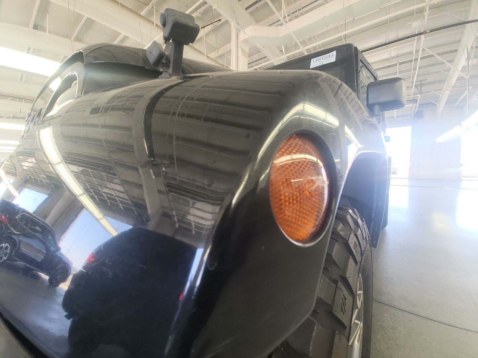 2013 Jeep Wrangler Unlimited Rubicon AWD