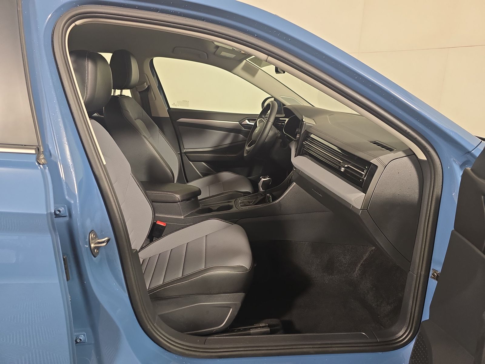 2025 Volkswagen Jetta 1.5T SE FWD