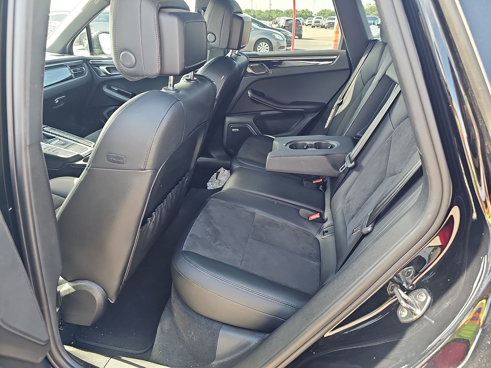 2021 Porsche Macan Base AWD