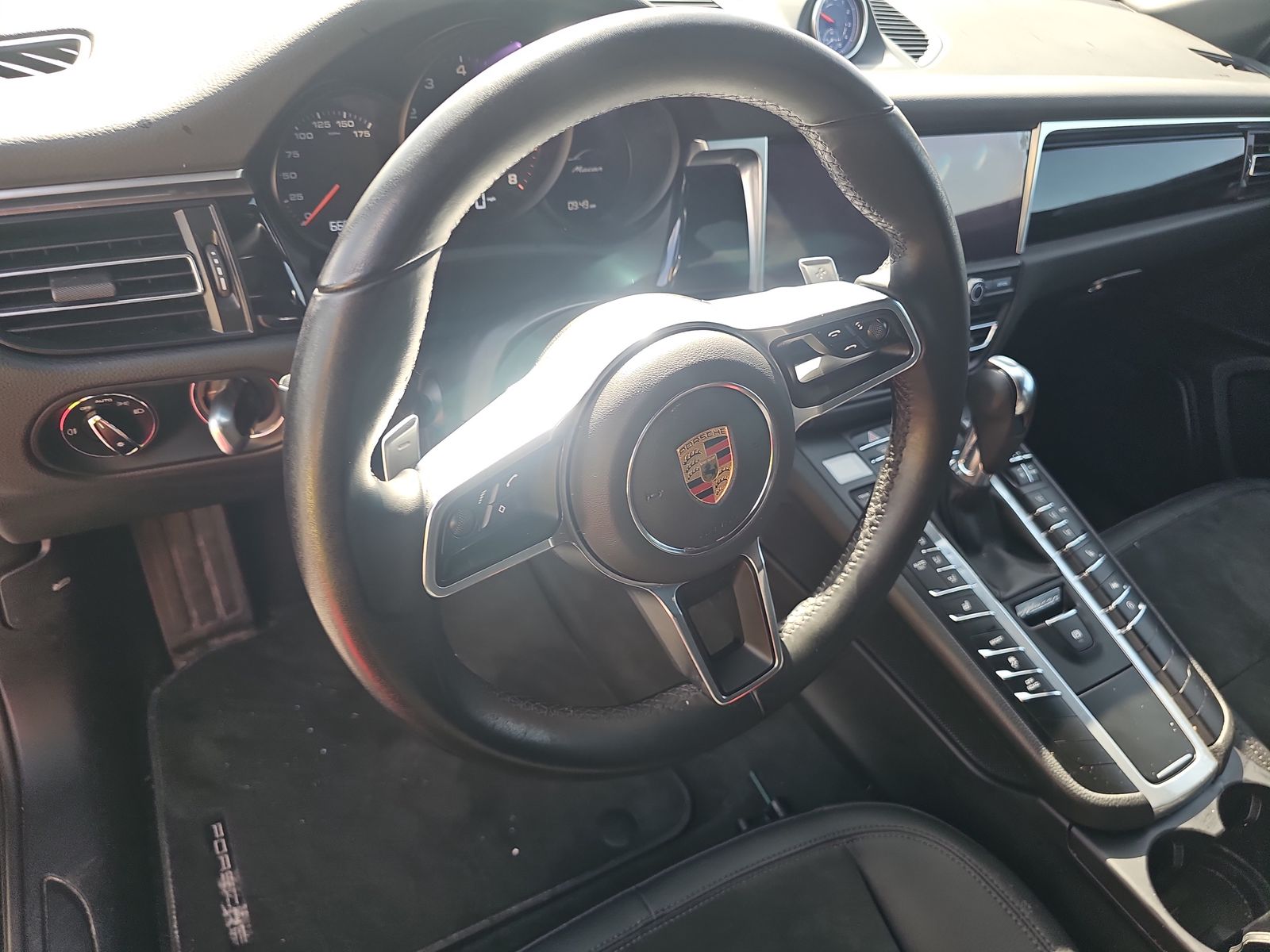 2021 Porsche Macan Base AWD