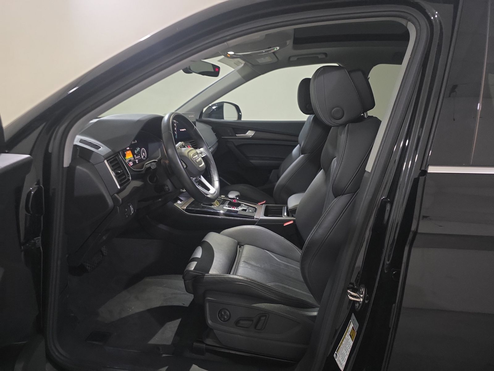 2022 Audi Q5 e Plug-In Hybrid S line Premium AWD