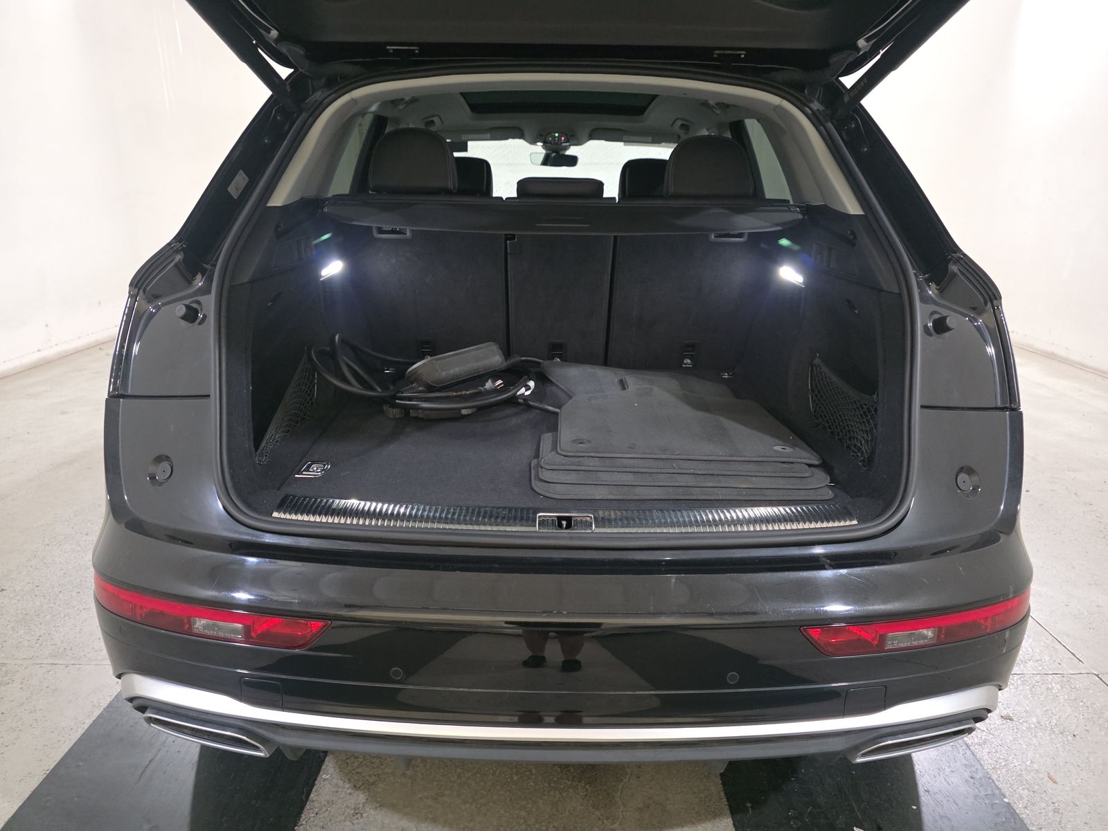 2022 Audi Q5 e Plug-In Hybrid S line Premium AWD