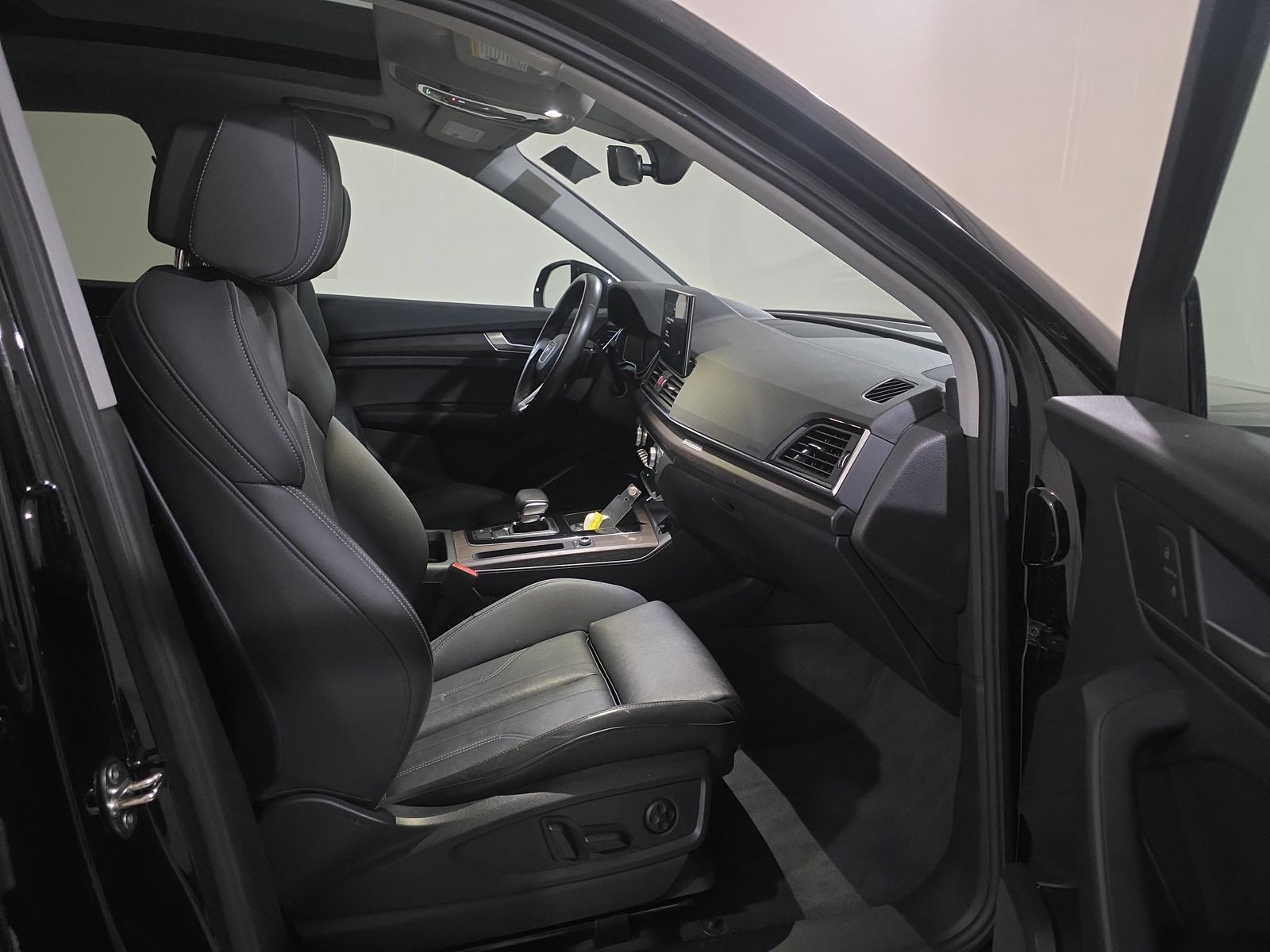 2022 Audi Q5 e Plug-In Hybrid S line Premium AWD