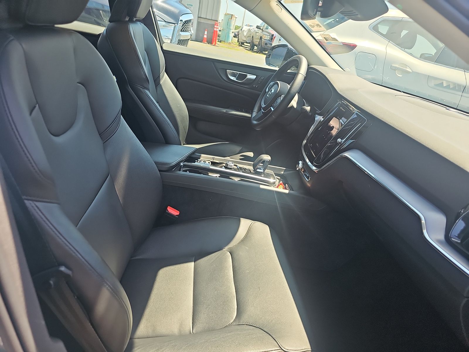 2024 Volvo S60 B5 Core FWD