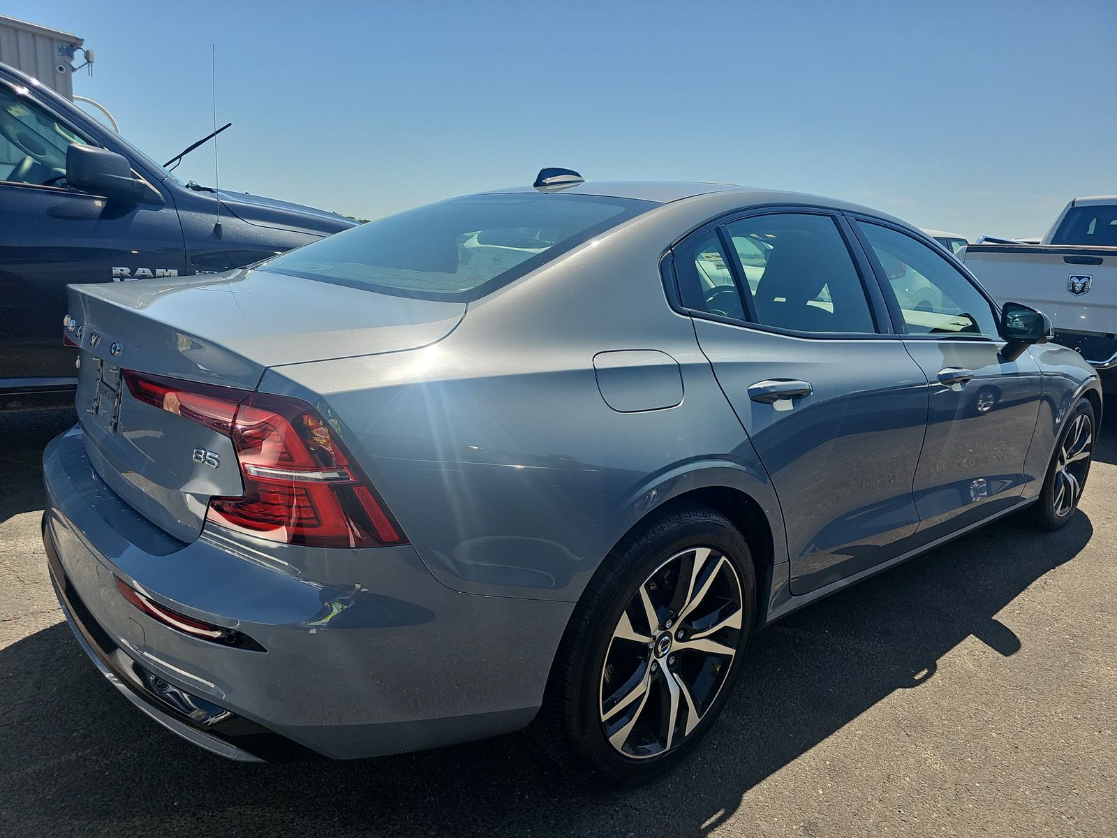 2024 Volvo S60 B5 Core FWD