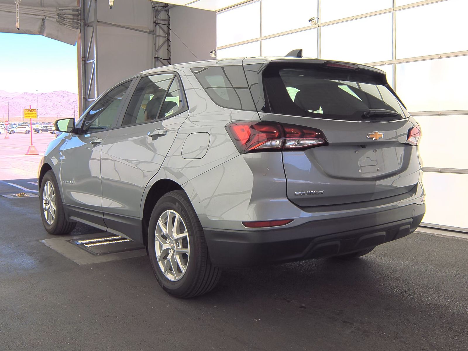 2023 Chevrolet Equinox LS FWD