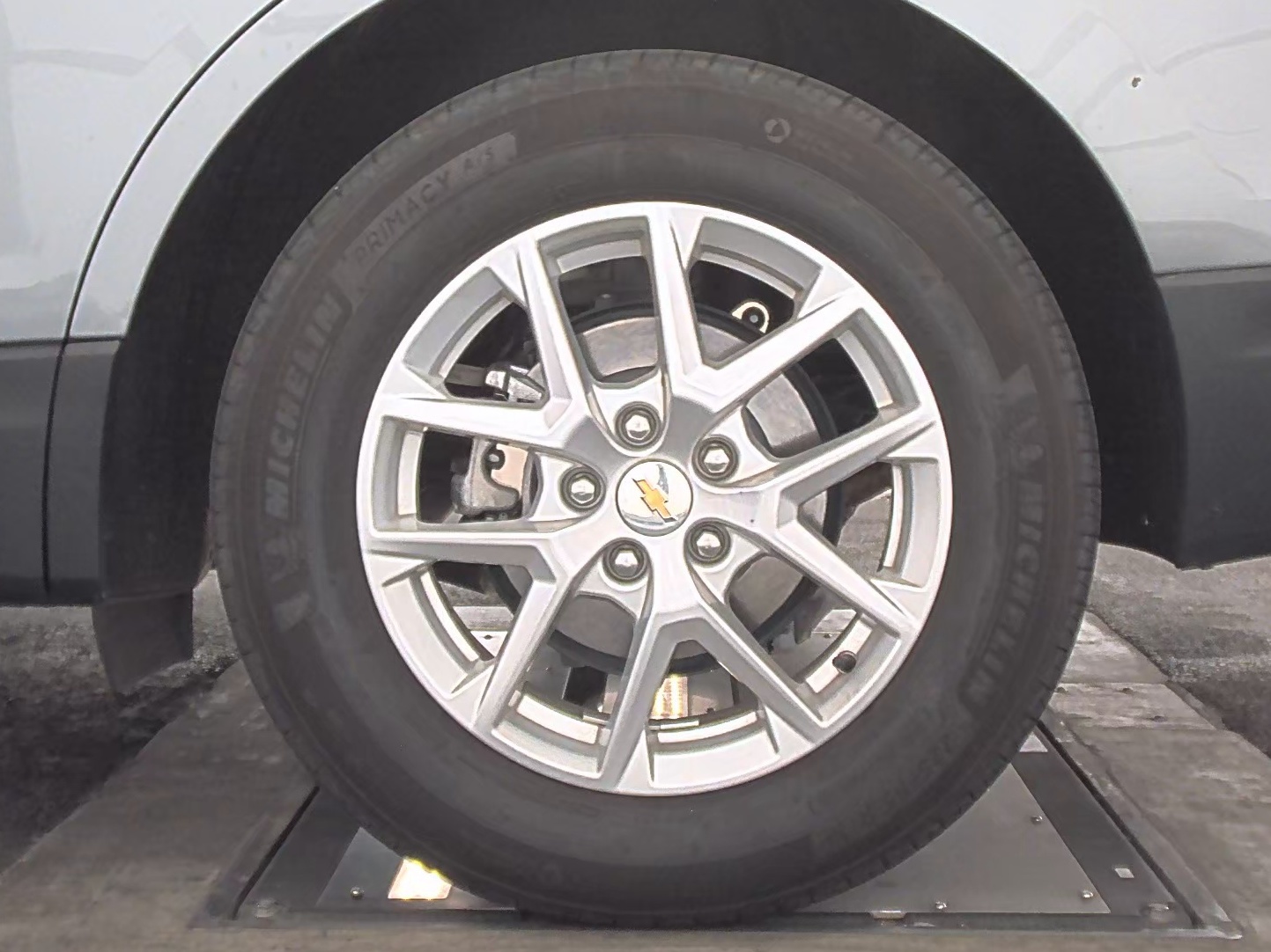 2023 Chevrolet Equinox LS FWD