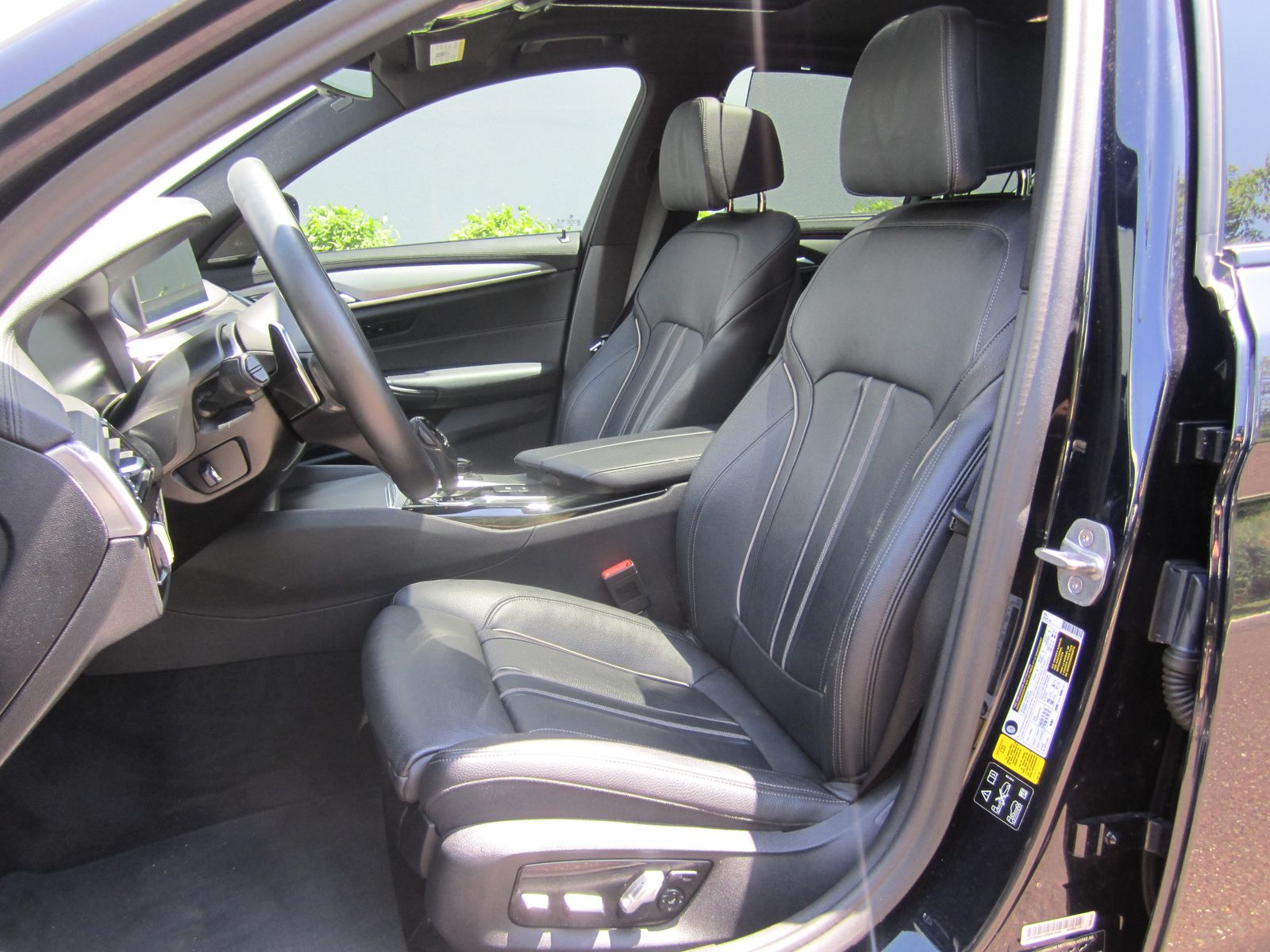 2020 BMW 5 Series M550i xDrive AWD