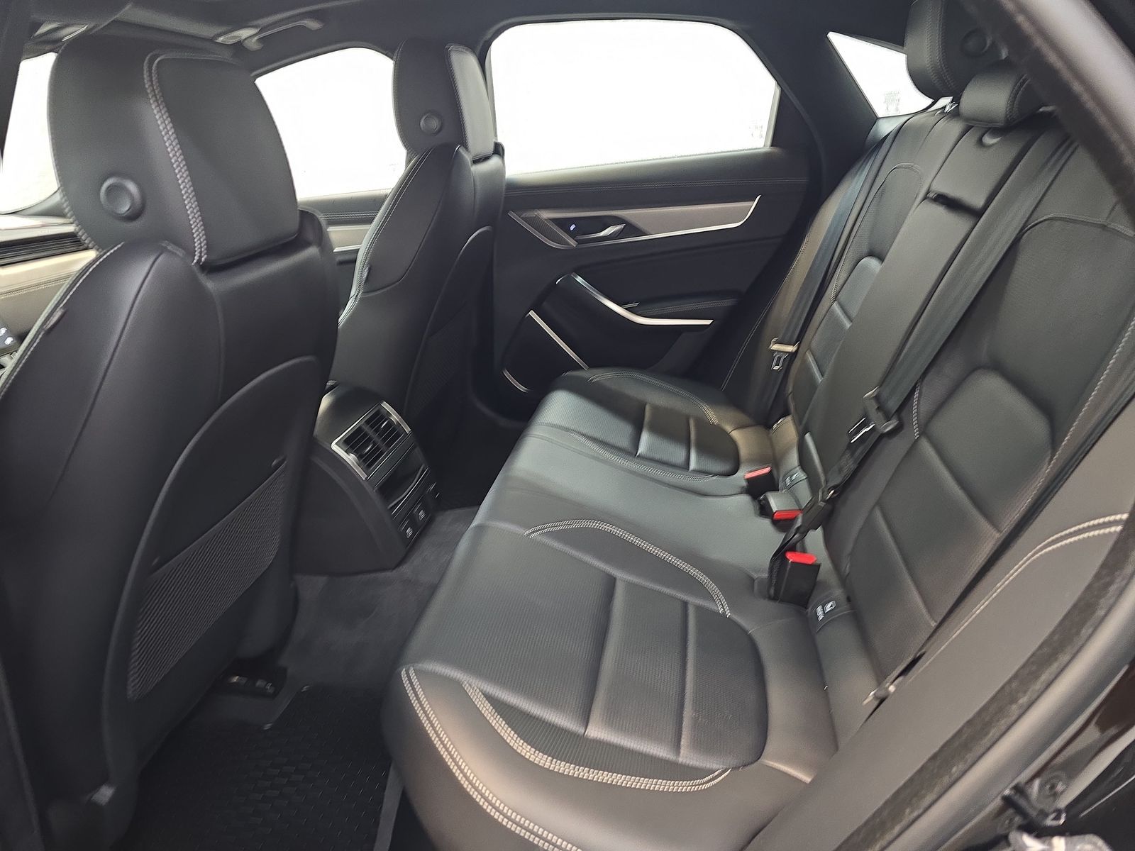 2024 Jaguar XF R-Dynamic SE AWD