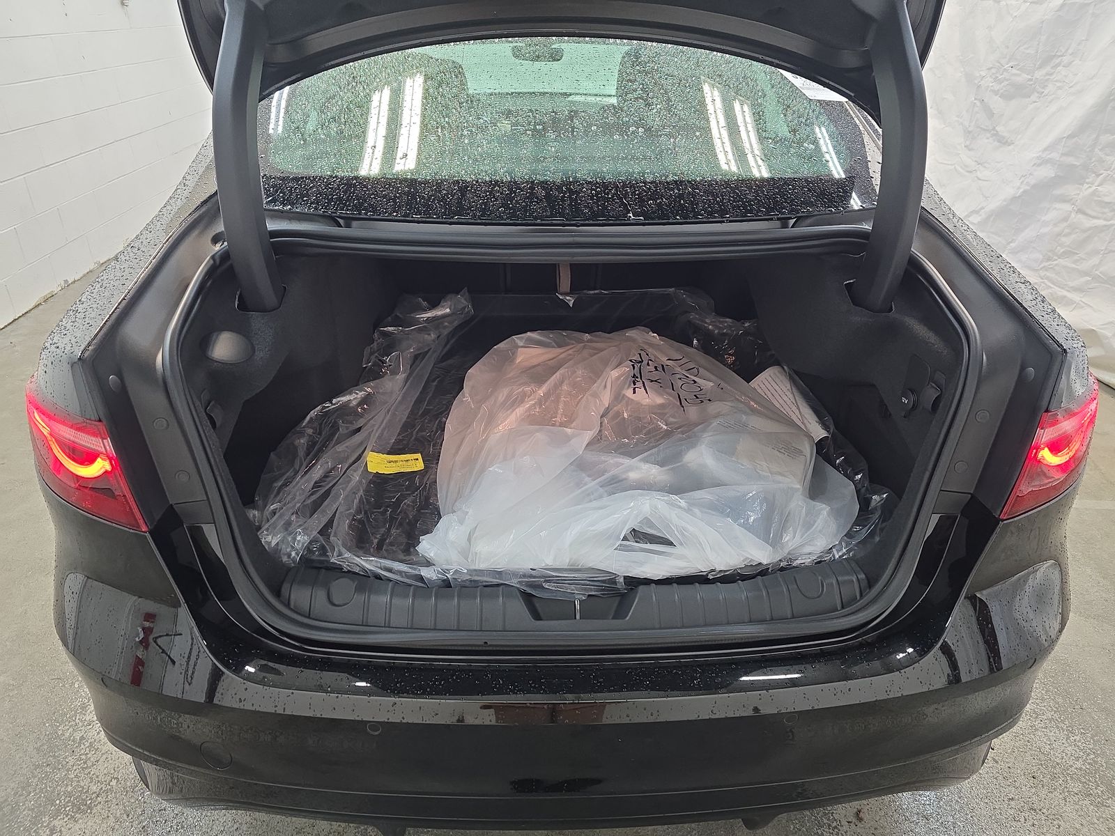 2024 Jaguar XF R-Dynamic SE AWD