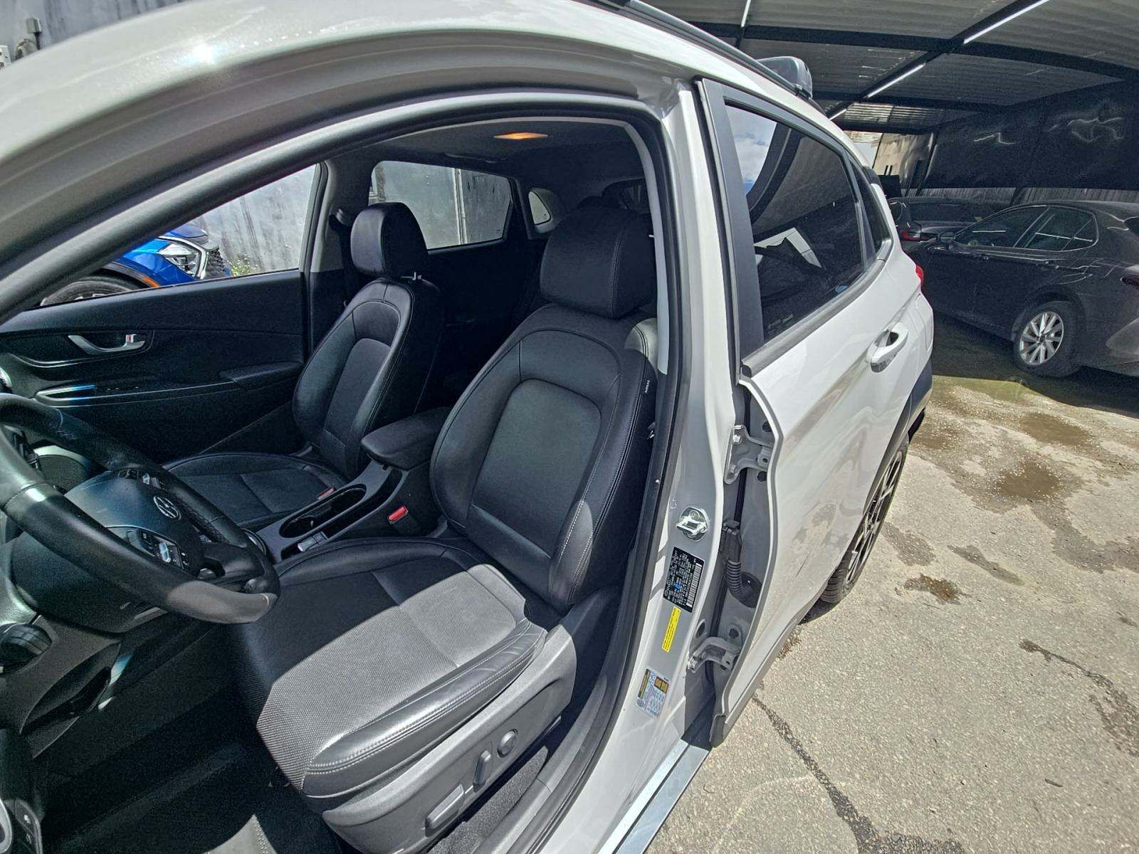 2022 Hyundai Kona Limited FWD