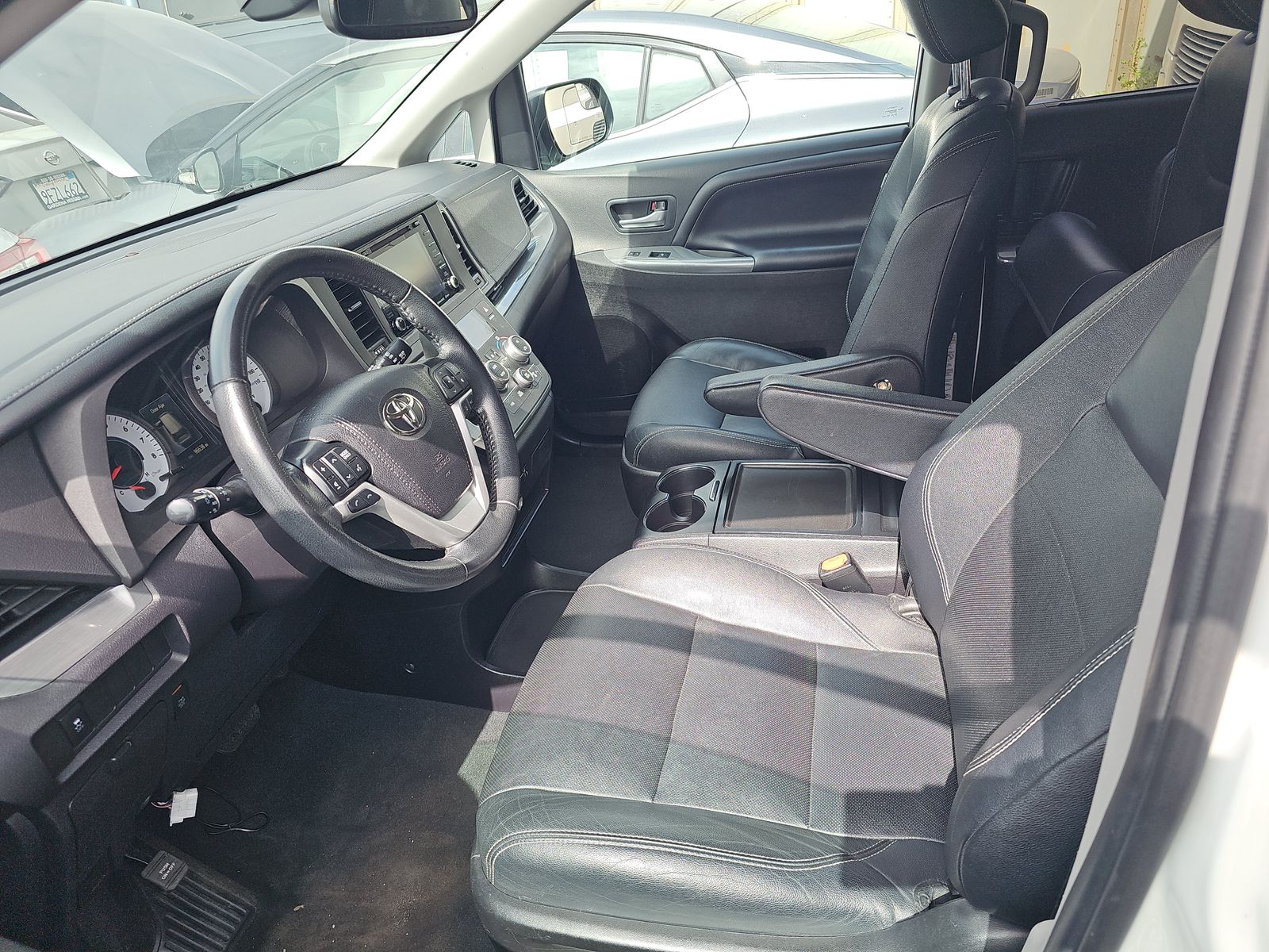 2020 Toyota Sienna SE FWD