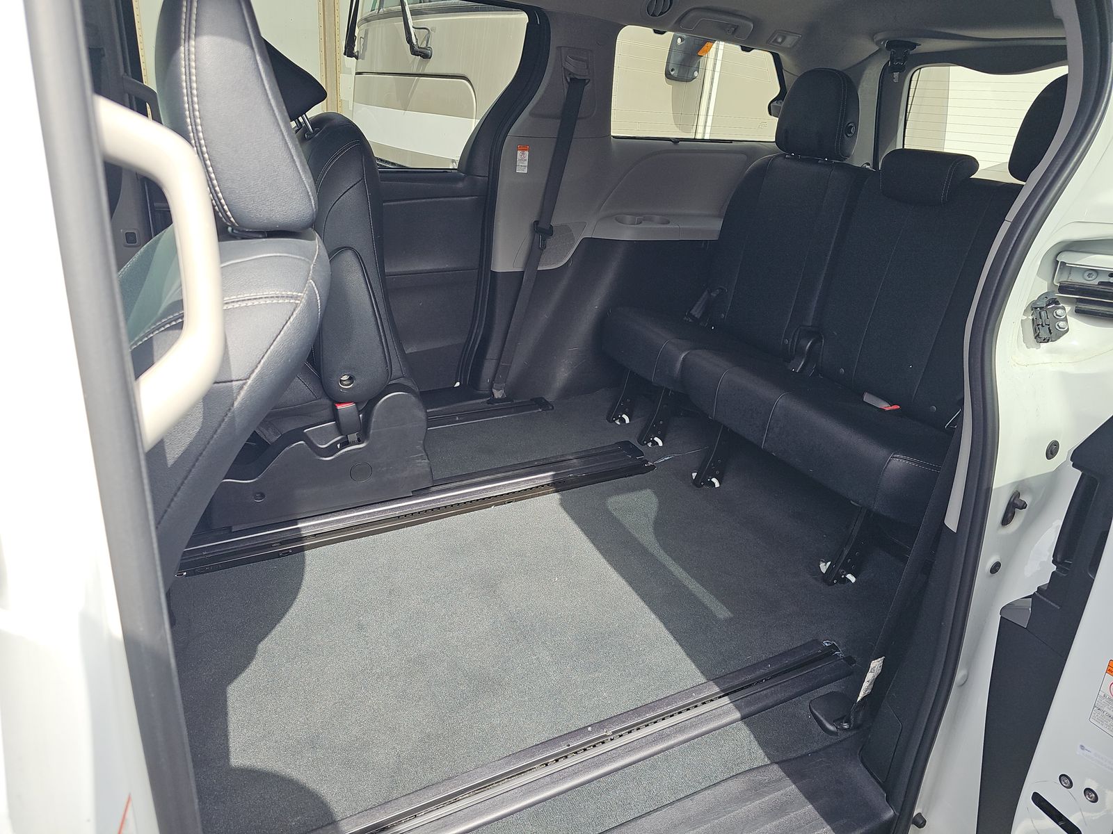 2020 Toyota Sienna SE FWD