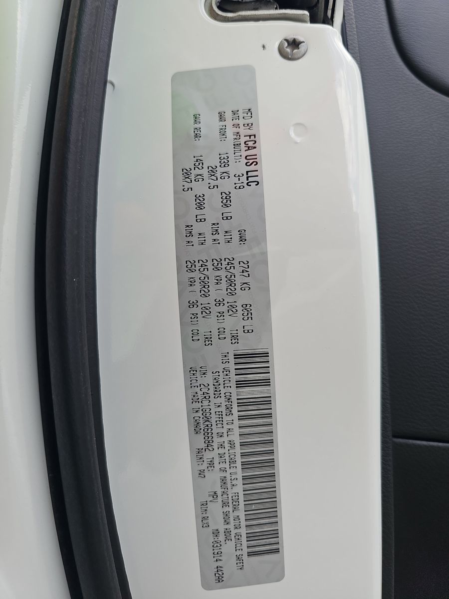2019 Chrysler Pacifica Limited FWD