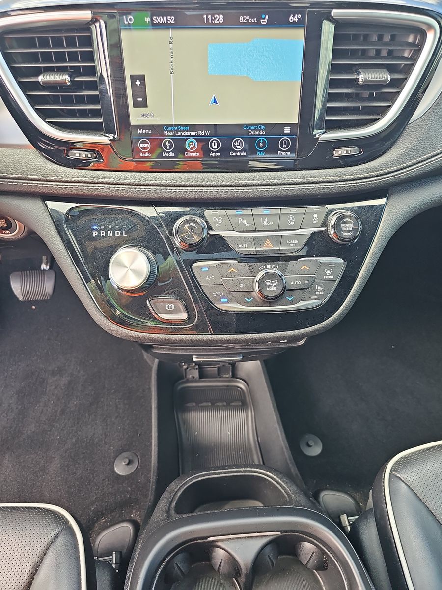 2019 Chrysler Pacifica Limited FWD
