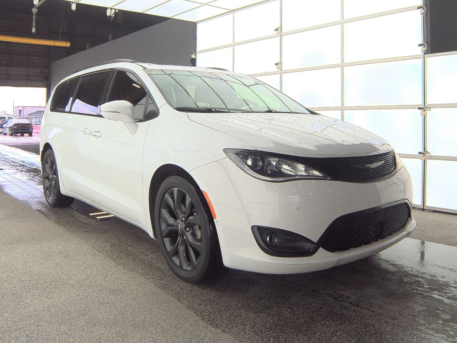 2019 Chrysler Pacifica Limited FWD