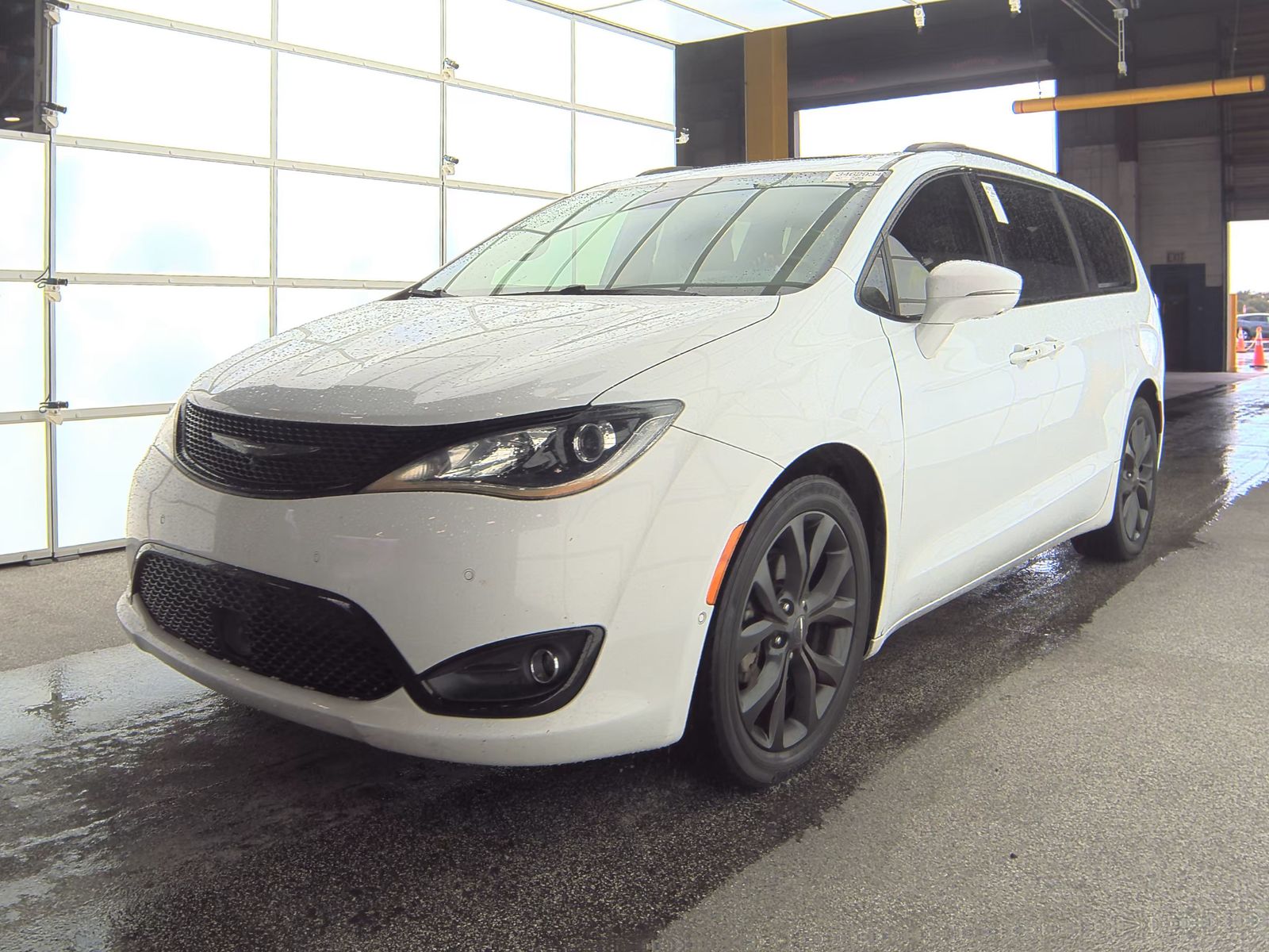 2019 Chrysler Pacifica Limited FWD