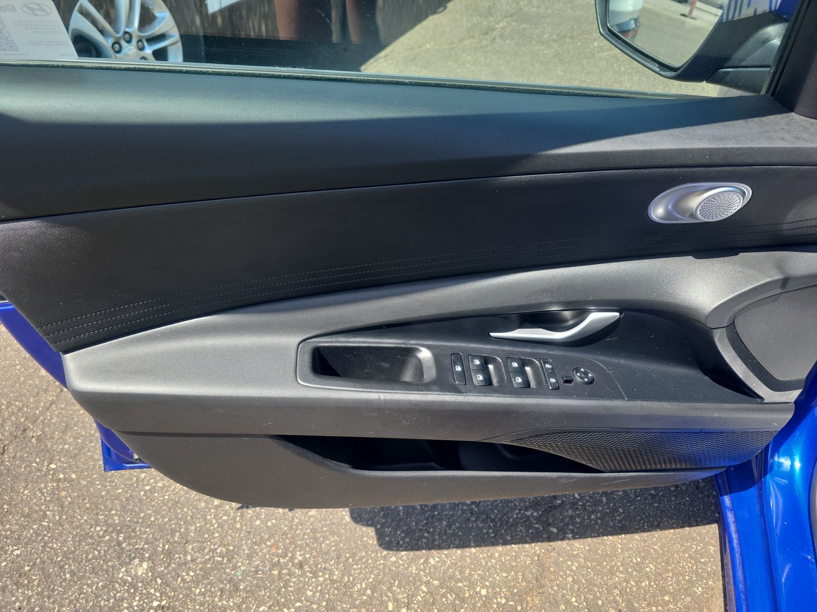 2025 Hyundai Elantra SE FWD