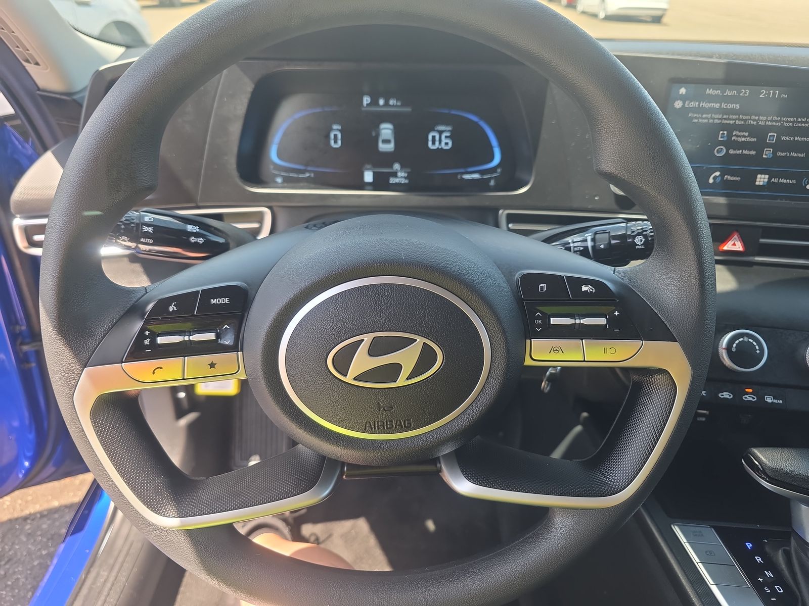 2025 Hyundai Elantra SE FWD