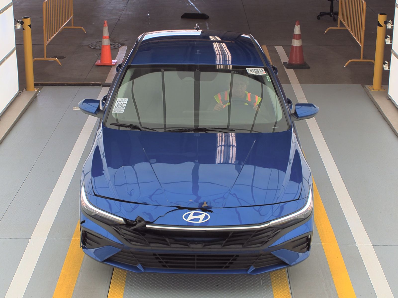2025 Hyundai Elantra SE FWD