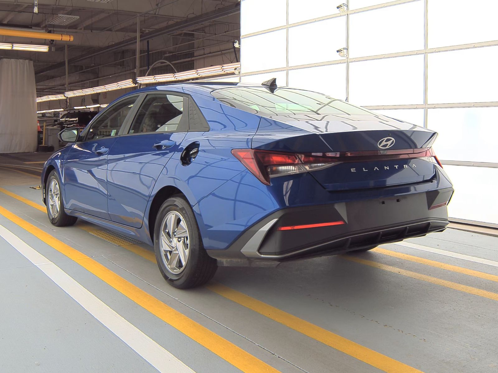 2025 Hyundai Elantra SE FWD