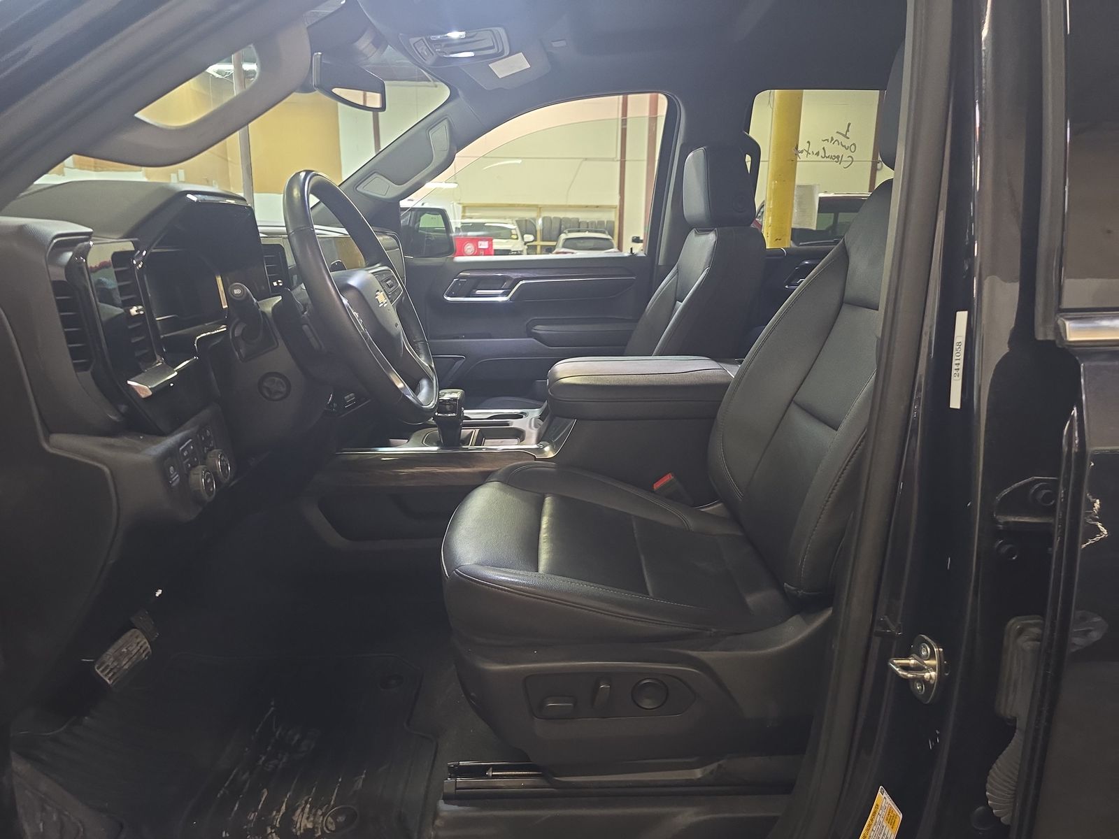 2024 Chevrolet Silverado 1500 LTZ AWD