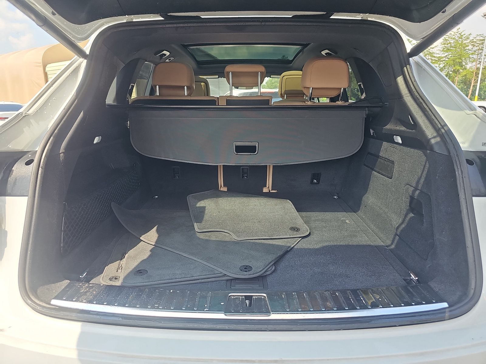 2022 Porsche Cayenne Platinum Edition AWD