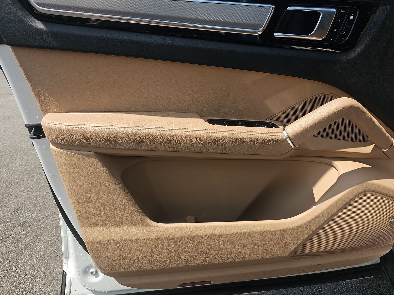 2022 Porsche Cayenne Platinum Edition AWD
