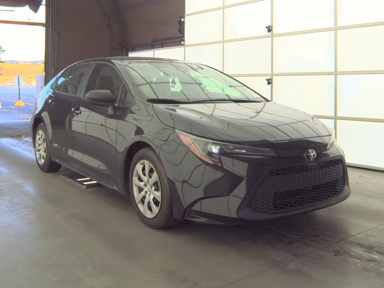 2021 Toyota Corolla LE FWD
