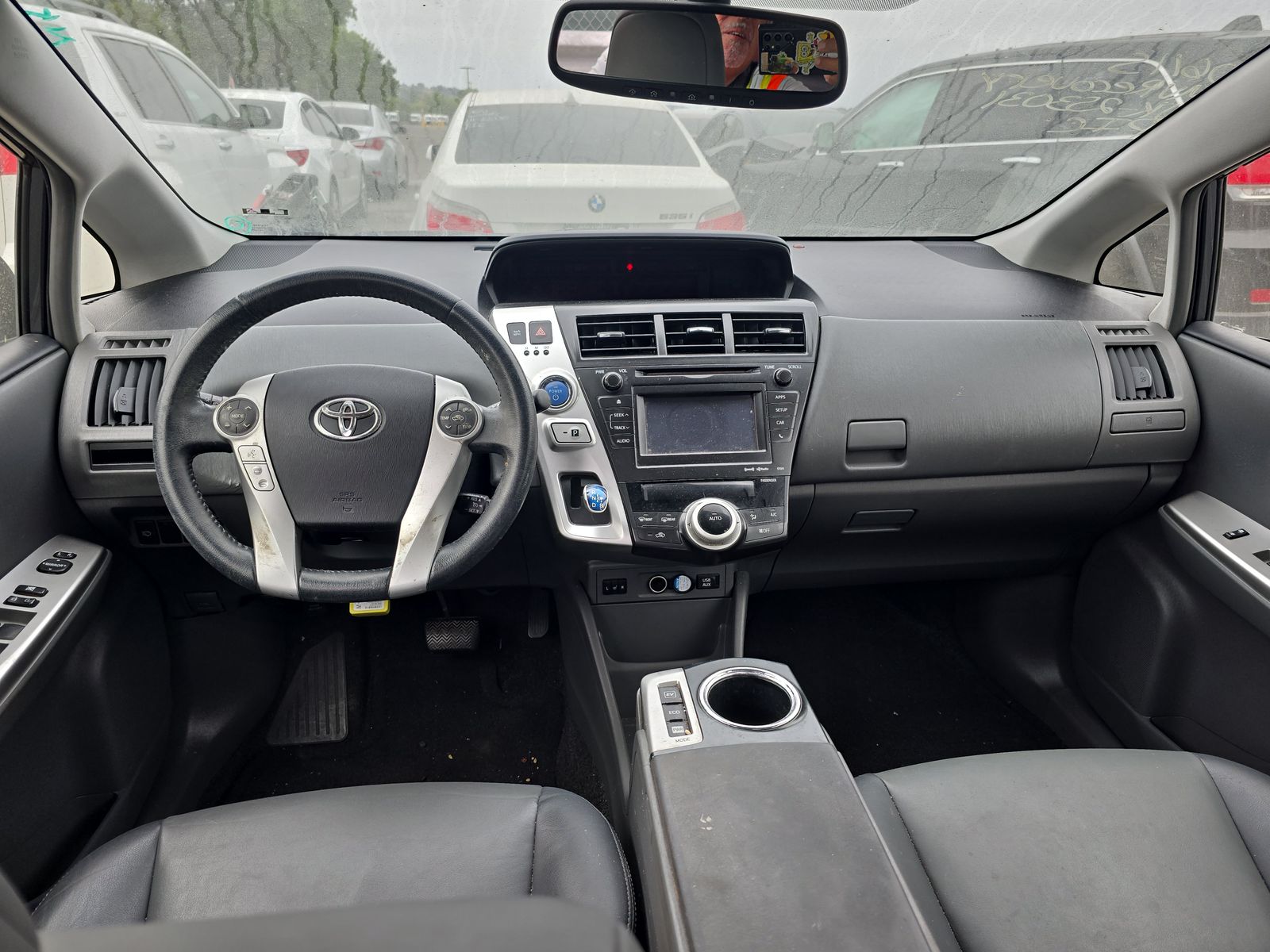 2013 Toyota Prius v Five FWD