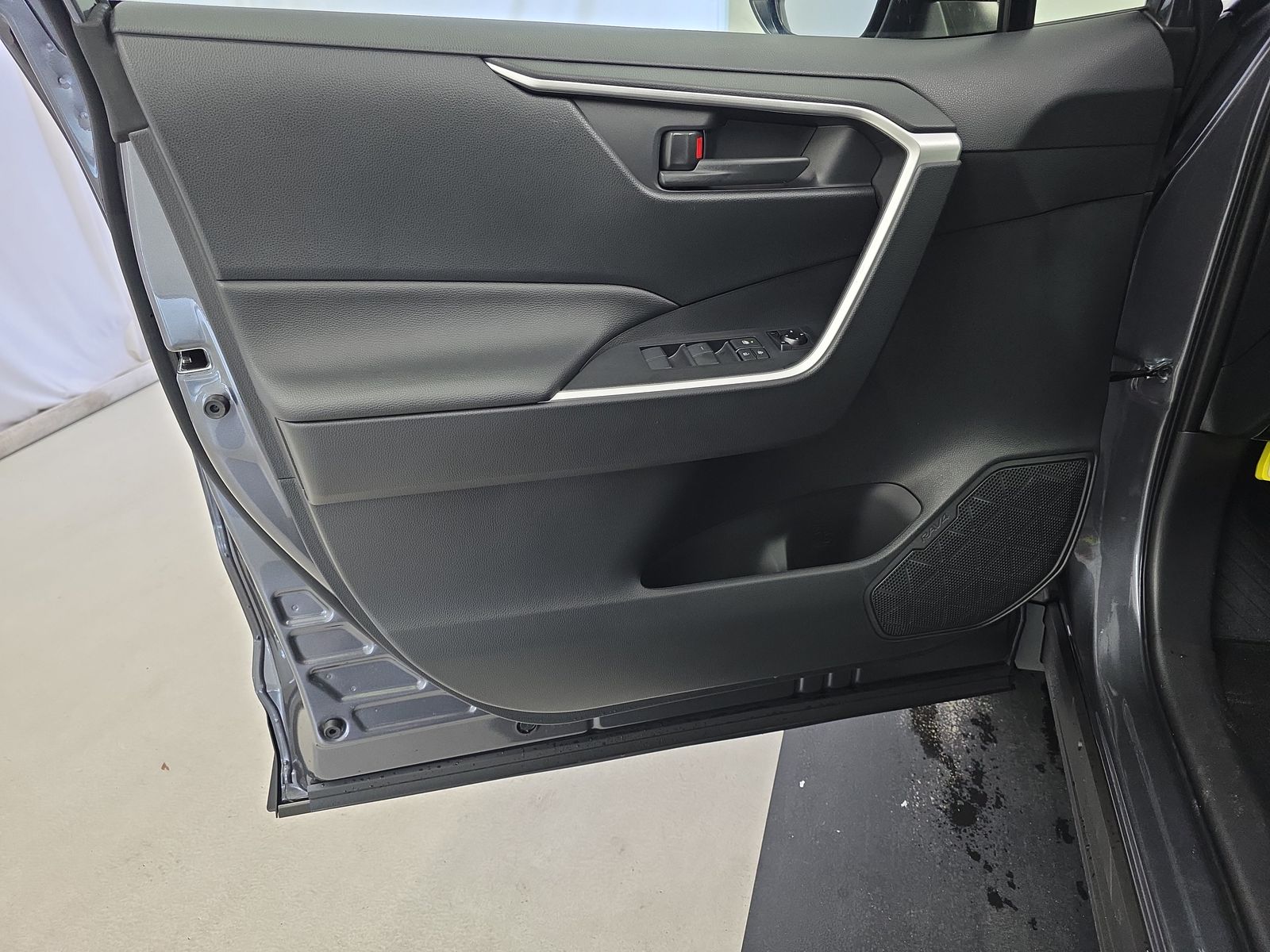 2025 Toyota RAV4 LE AWD