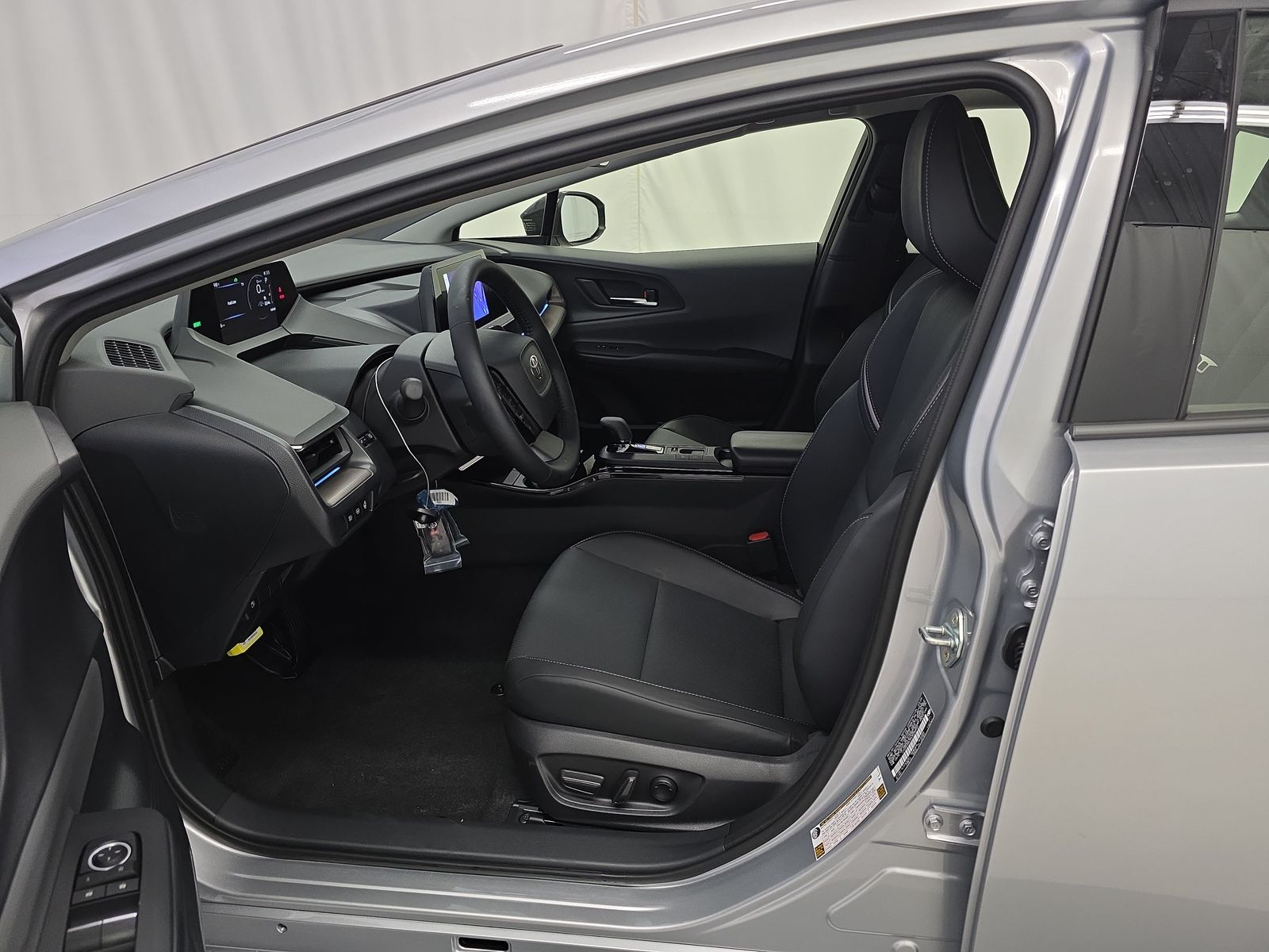 2025 Toyota Prius XLE AWD