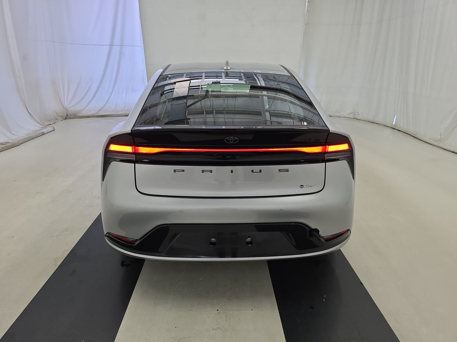 2025 Toyota Prius XLE AWD