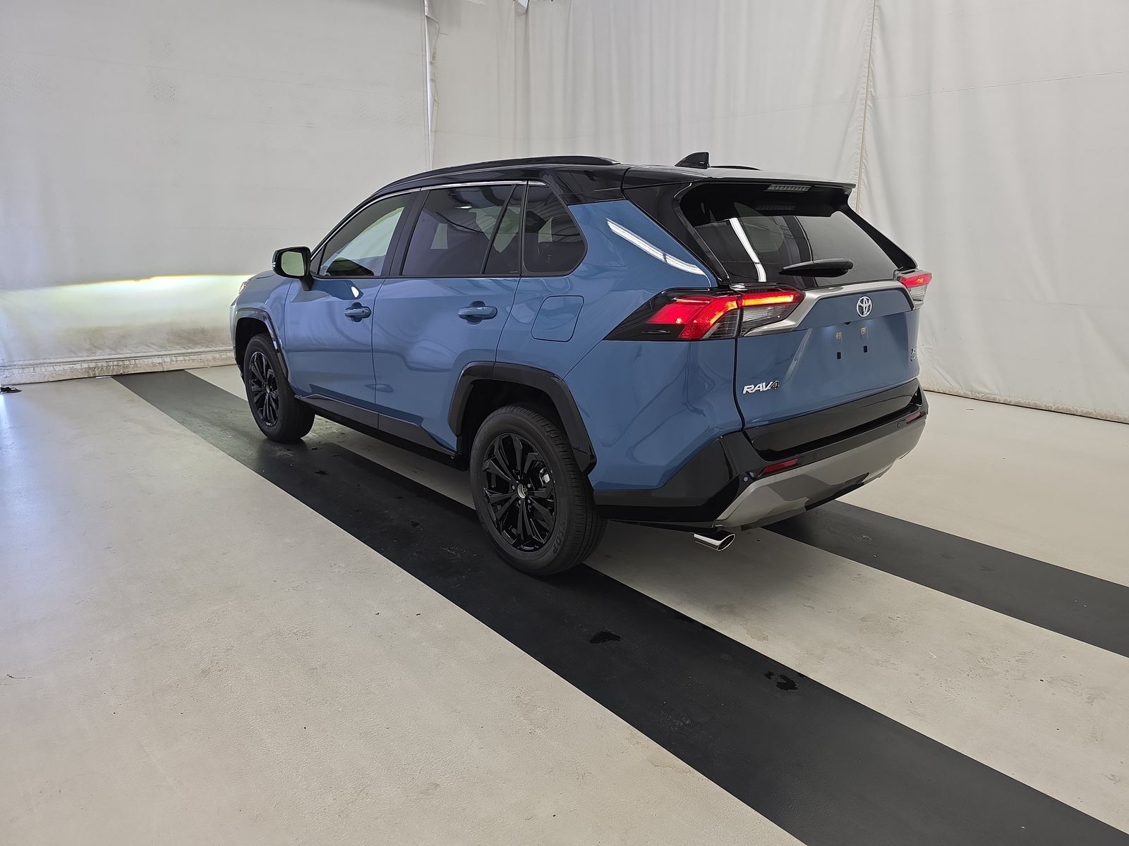 2025 Toyota RAV4 Hybrid XSE AWD
