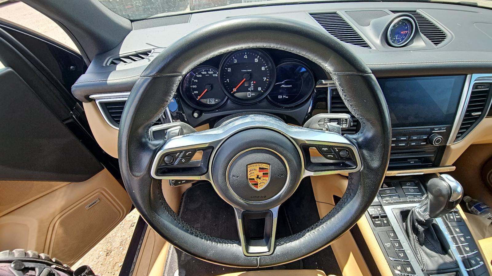 2018 Porsche Macan Base AWD