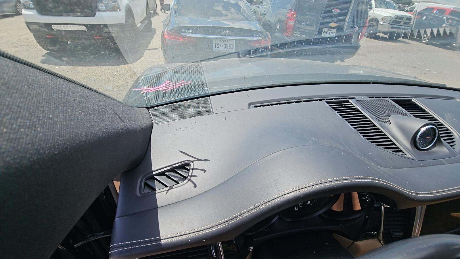 2018 Porsche Macan Base AWD