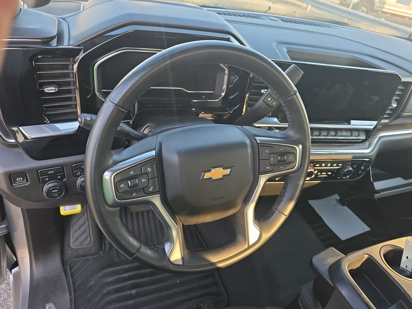 2023 Chevrolet Silverado 1500 LT AWD