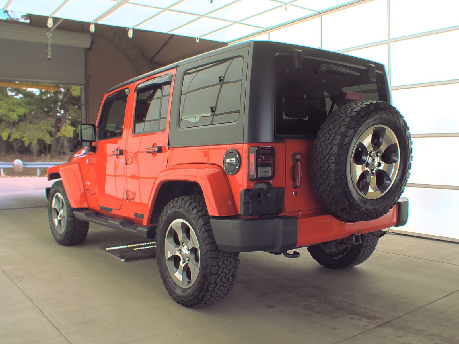 2017 Jeep Wrangler Unlimited Sahara AWD