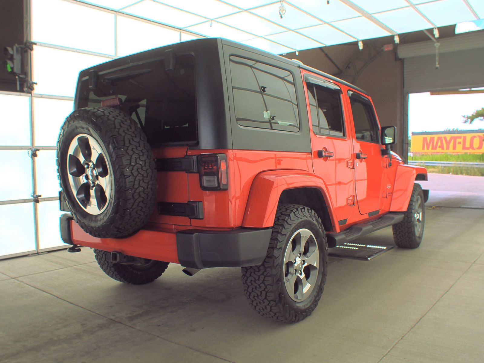 2017 Jeep Wrangler Unlimited Sahara AWD