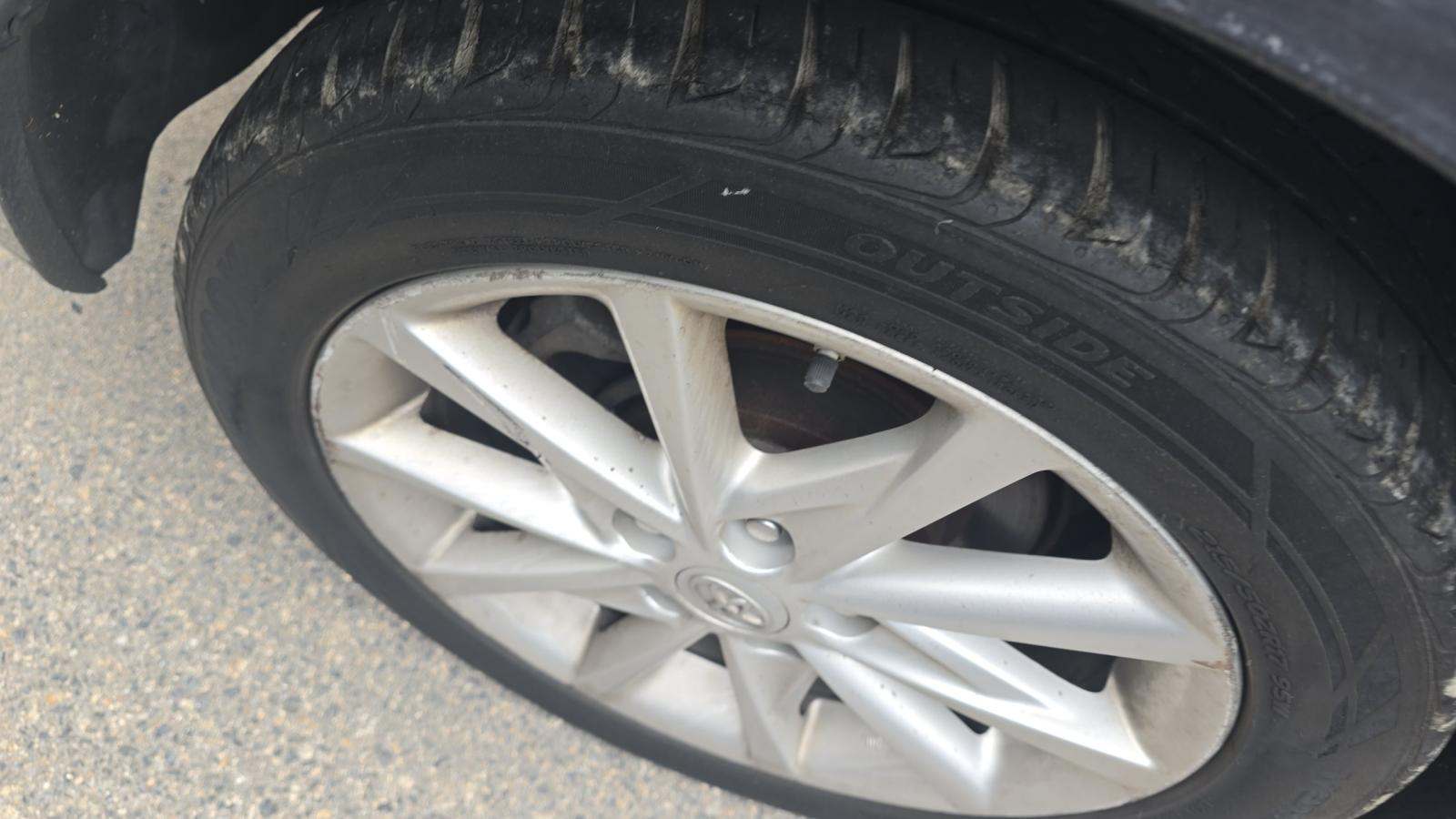 2013 Toyota Prius v Five FWD